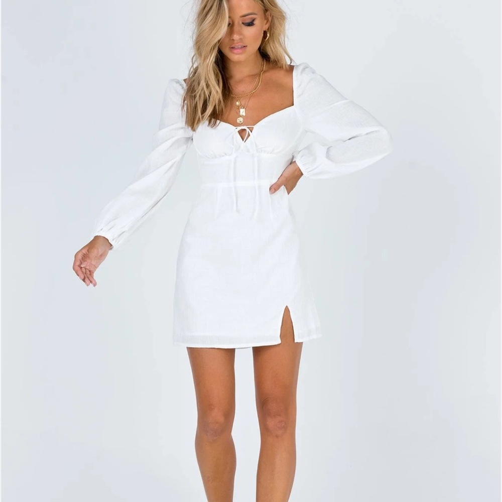 White princess polly dress.  This dress will fit best with a C/D bust.